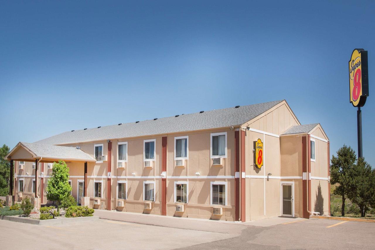 Super 8 By Wyndham Limon Hotell Eksteriør bilde