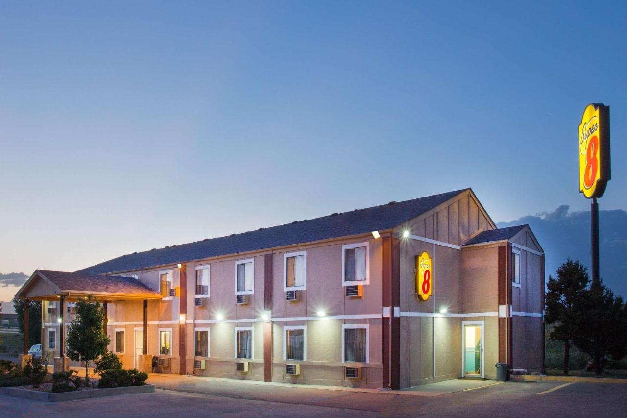 Super 8 By Wyndham Limon Hotell Eksteriør bilde